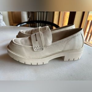 MIA penny loafers cream leather size 9 NWT